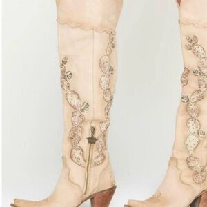 Chic Cream Embroidered Women's Heeled Boots
Worn with love twice!!